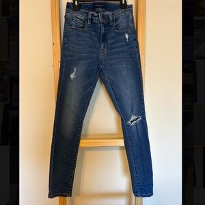 Aeropostale High Rise Jegging Size 4 Short